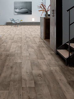 Domestic Wood met robuust plankdessin in een woonkamer. Domestic Wood