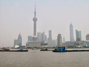 De belangrijke Chinese Shanghai doorvoerhaven