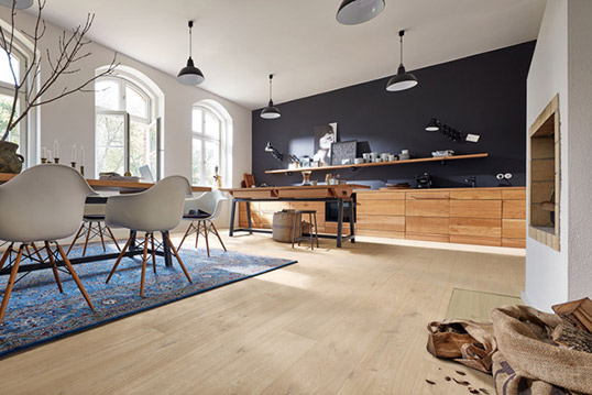 “De nieuwe MeisterParquet.longlife biedt overzichtelijkheid zonder in te boeten aan diversiteit.” PD400 Eik authentic wit gekalkt 9003