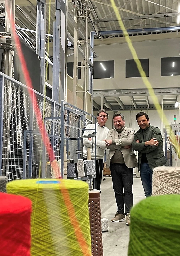 Angelo Koenen (midden) is de nieuwe agent voor de Nederlandse projectmarkt van CSrugs. 04069cd1 cace 4b5b 9e82 295d184bacab.jpeg