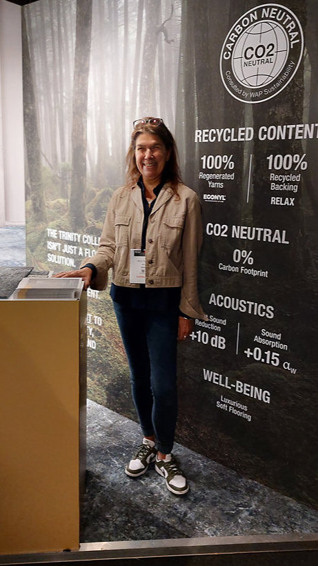 Anja Tannis toont de Trinity-collectie op de stand van Bloq Anja Tannis toont de Trinity collectie op de stand van Bloq