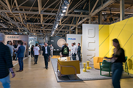 Sfeerbeeld van de vorige editie, in 2019, met onder meer mFLOR/T&M. (foto: organisatie) Design-District-2019-sfeerbeeld