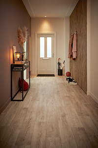 Novilon met houttint. Novilon-met-houttint